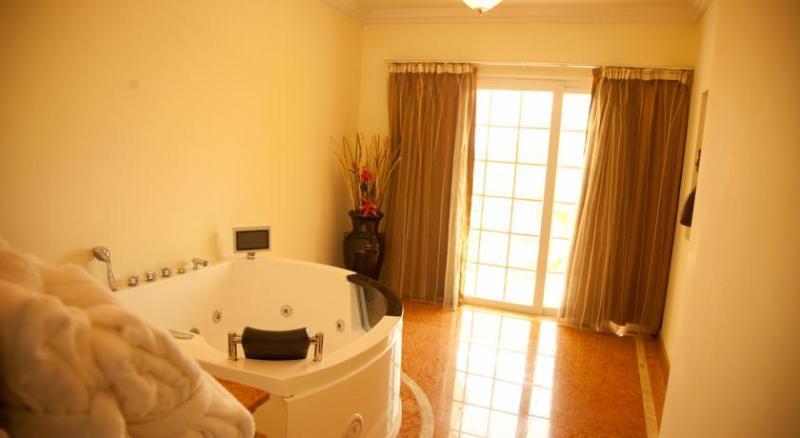 Hotel Florenca ลูอันดา ภายนอก รูปภาพ